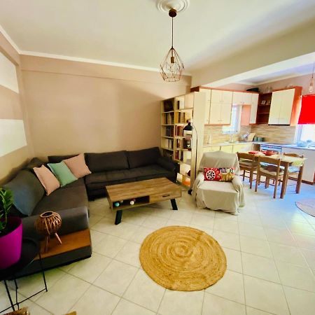 Amaliada Cottage House,With Big Garden & Lawn מראה חיצוני תמונה