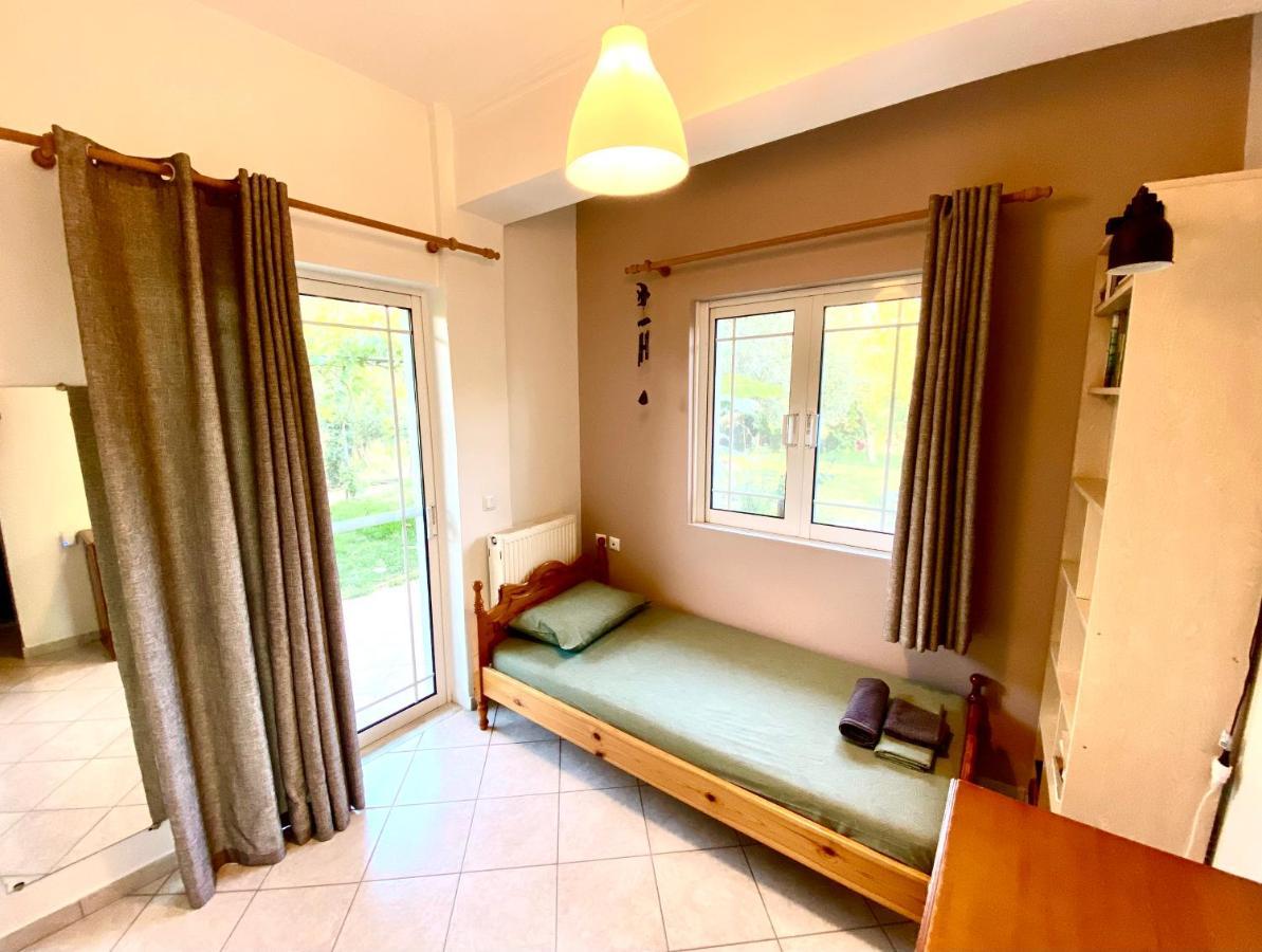 Amaliada Cottage House,With Big Garden & Lawn מראה חיצוני תמונה